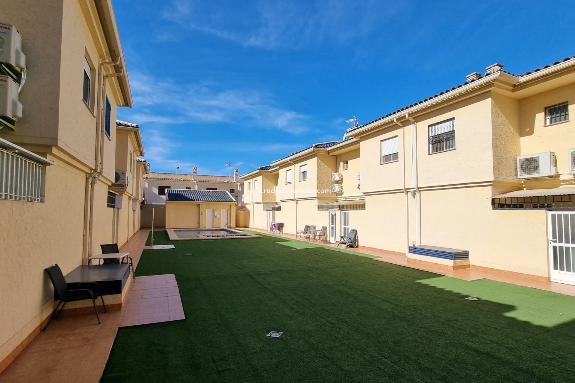 Herverkoop - duplex -
Orihuela - Inland