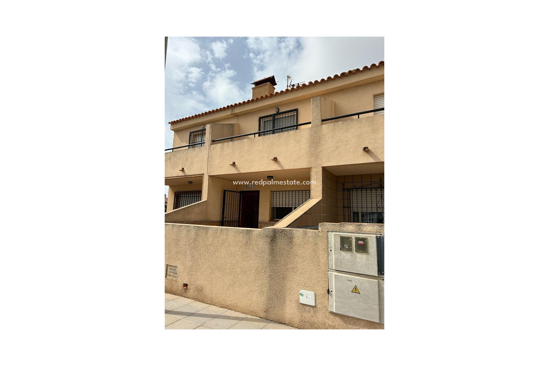 Herverkoop - duplex -
Torre de la Horadada - Costa Blanca