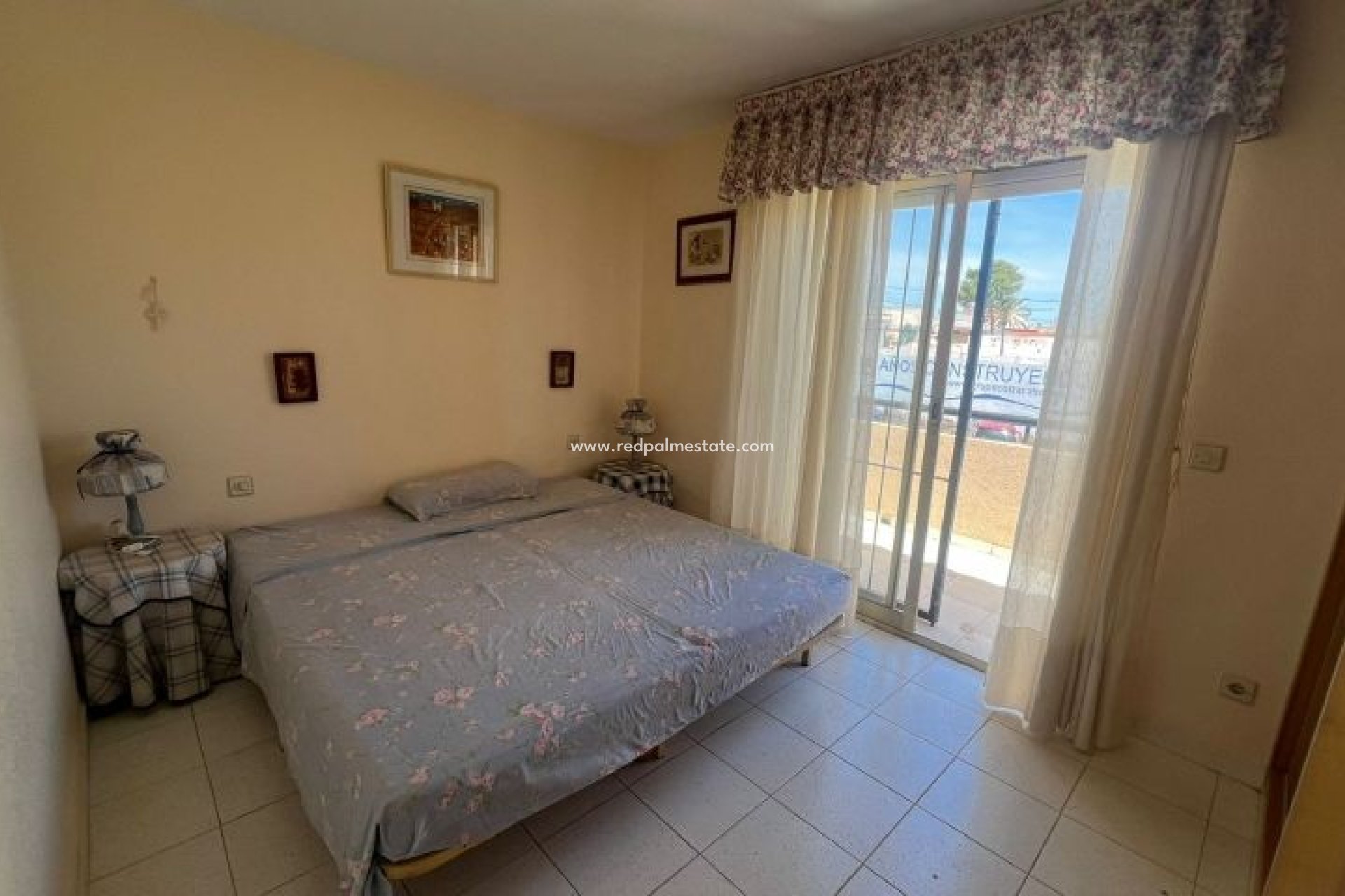 Herverkoop - duplex -
Torre de la Horadada - Costa Blanca