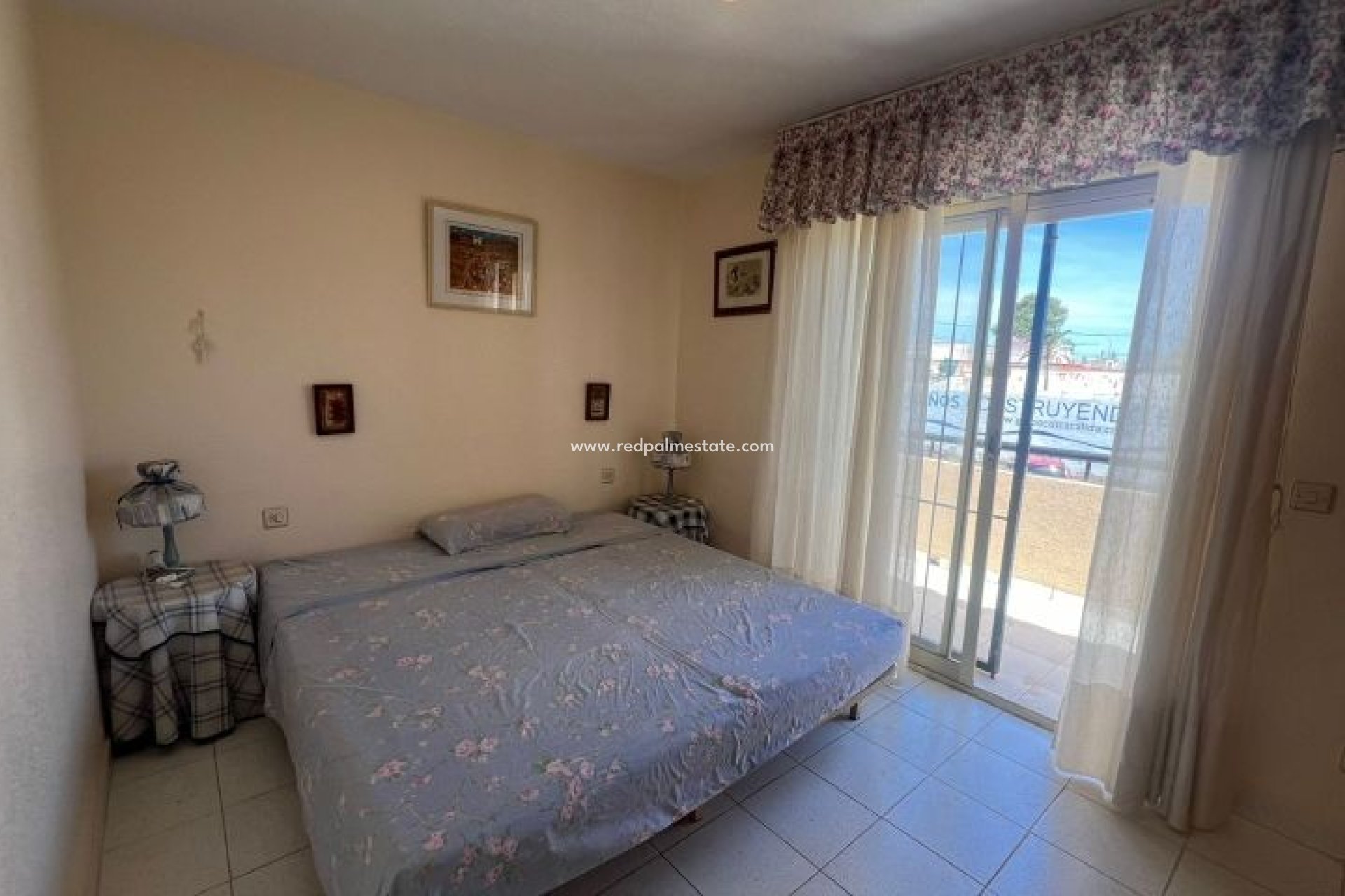 Herverkoop - duplex -
Torre de la Horadada - Costa Blanca