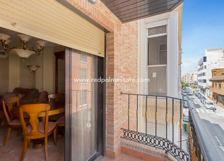 Herverkoop - duplex -
Torrevieja - Center