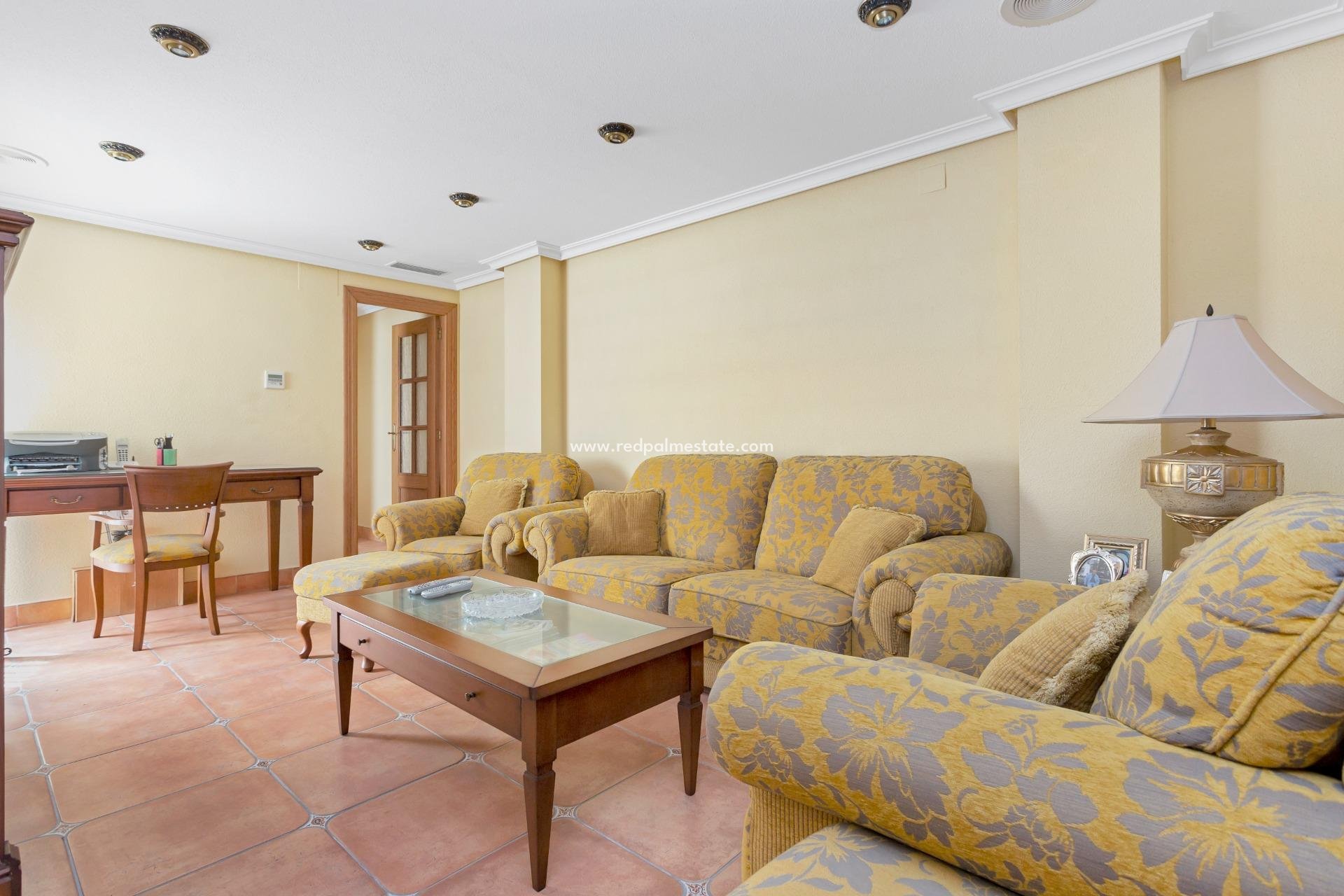 Herverkoop - duplex -
Torrevieja - Center