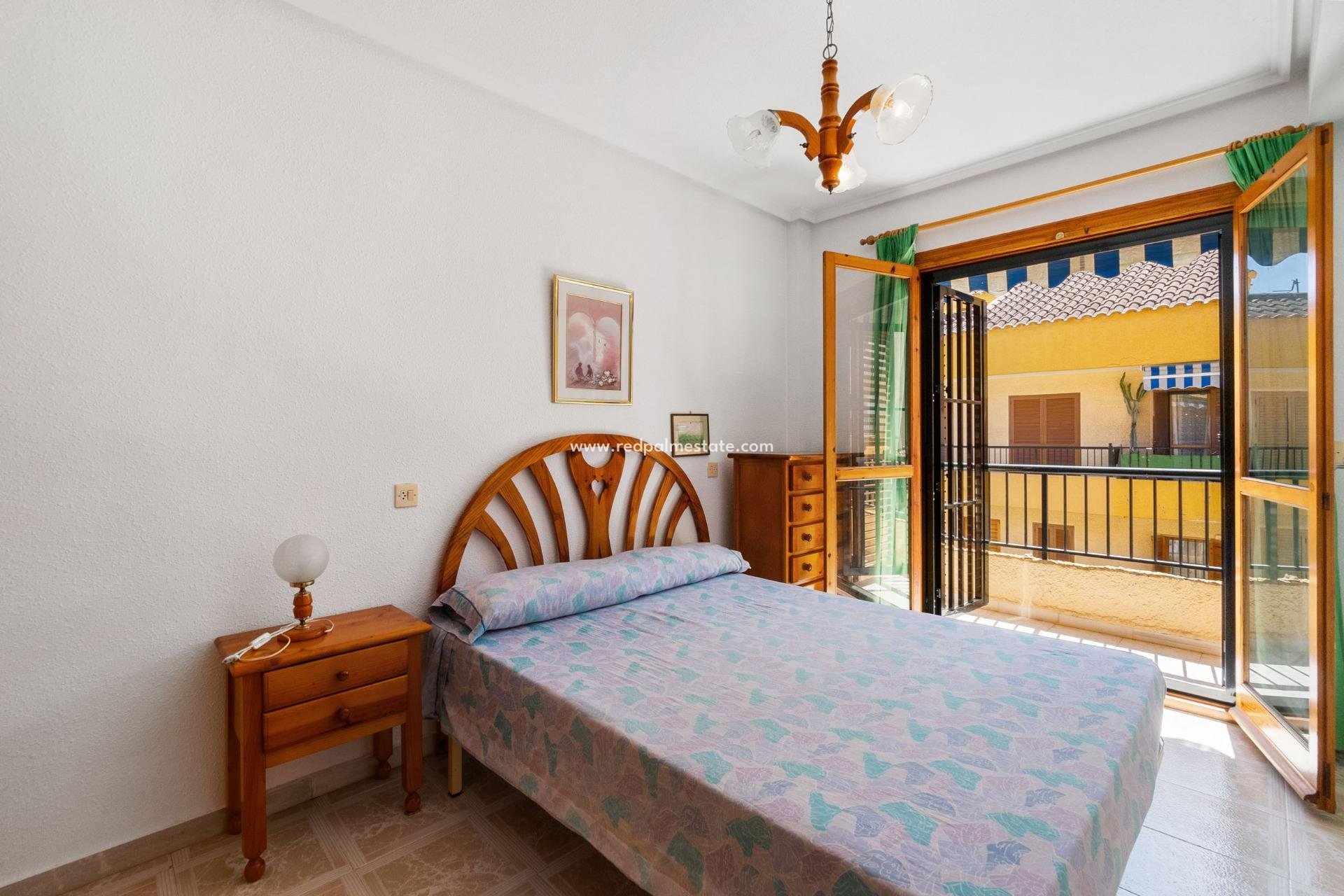 Herverkoop - duplex -
Torrevieja - La Mata