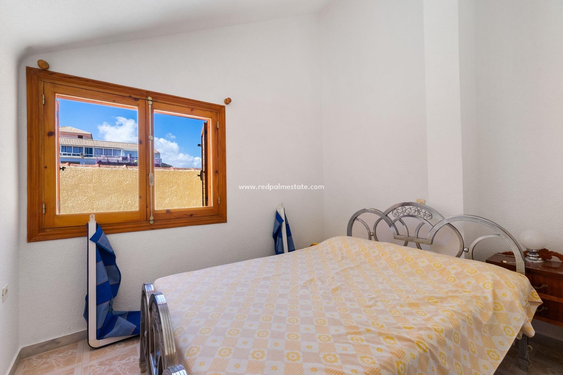 Herverkoop - duplex -
Torrevieja - La Mata