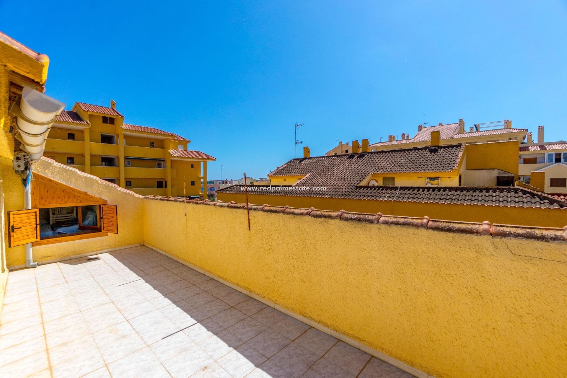 Herverkoop - duplex -
Torrevieja - La Mata