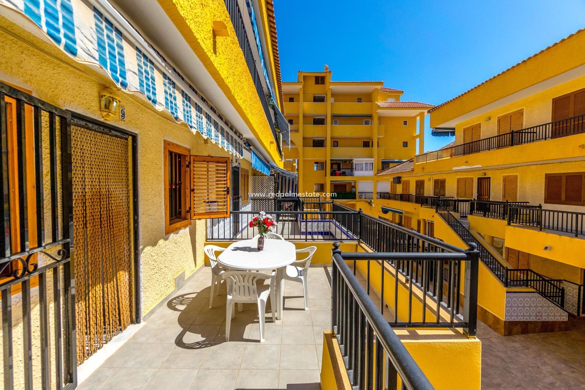 Herverkoop - duplex -
Torrevieja - La Mata