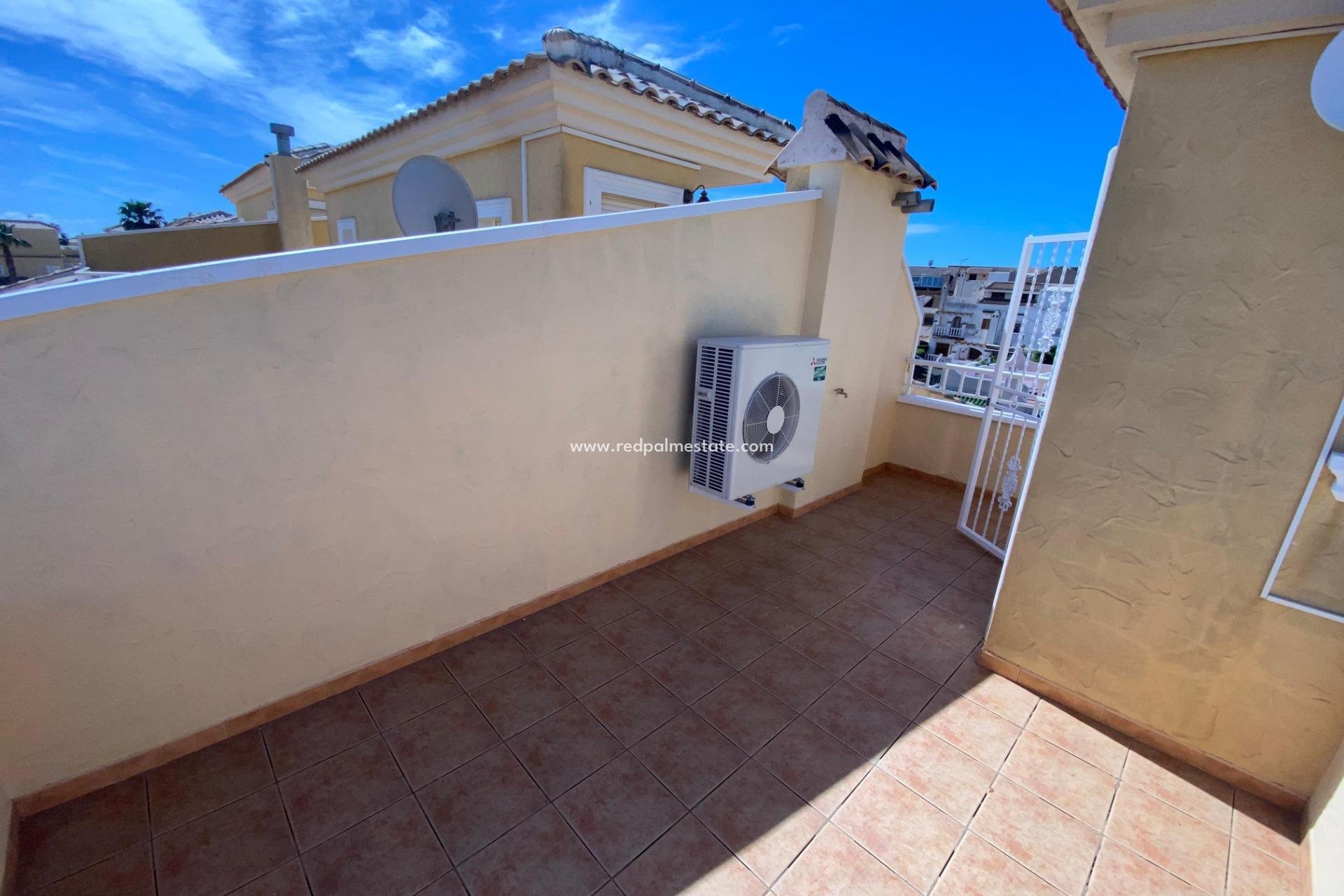 Herverkoop - duplex -
Torrevieja - Los Altos