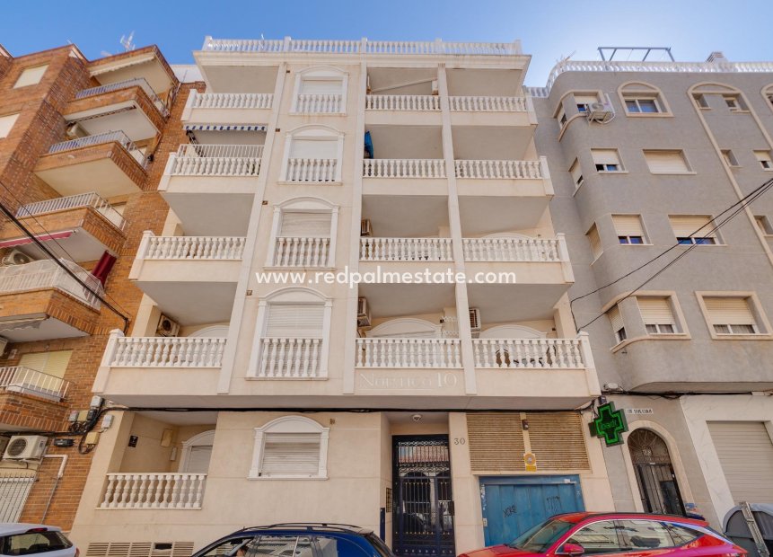 Herverkoop - duplex -
Torrevieja - Playa de los Locos