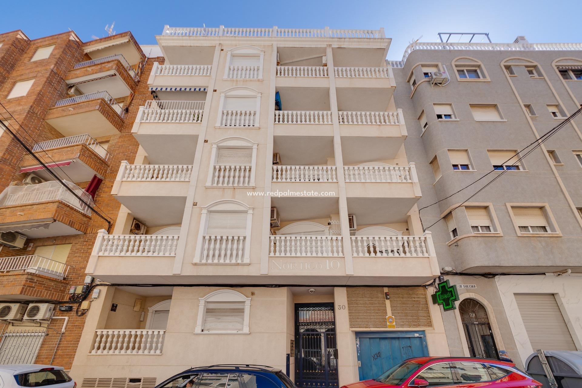 Herverkoop - duplex -
Torrevieja - Playa de los Locos