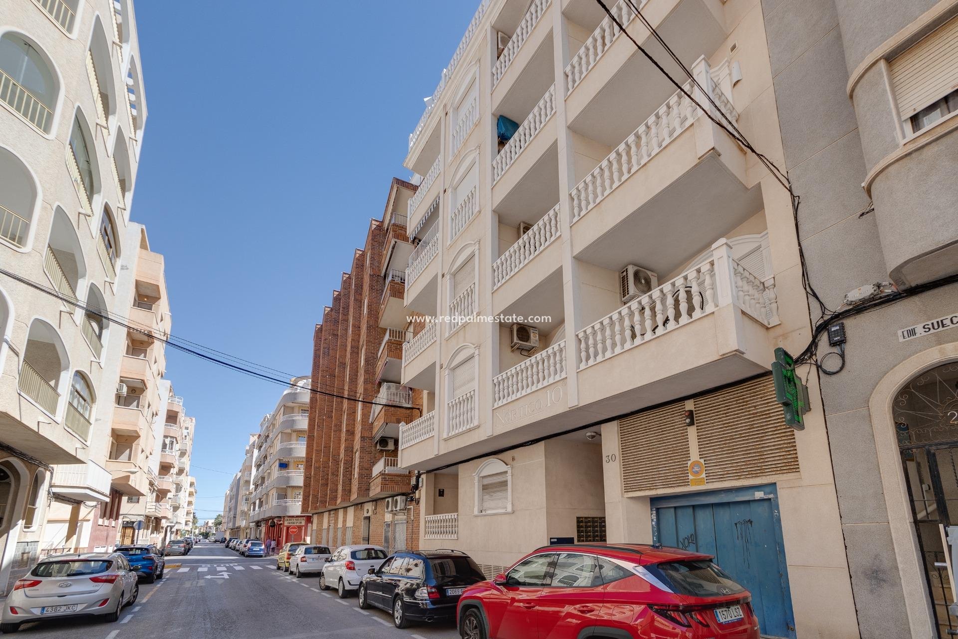 Herverkoop - duplex -
Torrevieja - Playa de los Locos