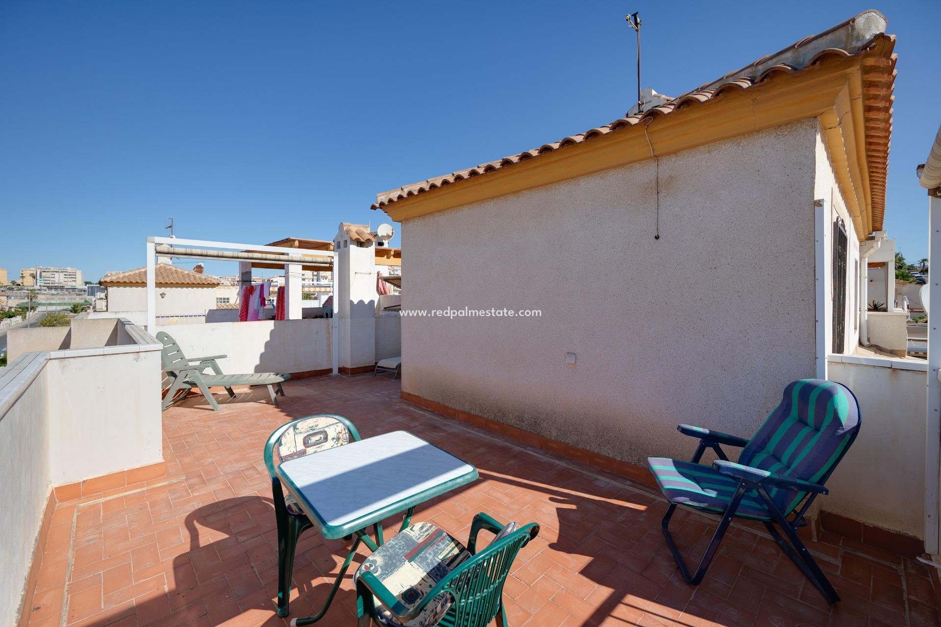 Herverkoop - duplex -
Torrevieja - Torre del moro