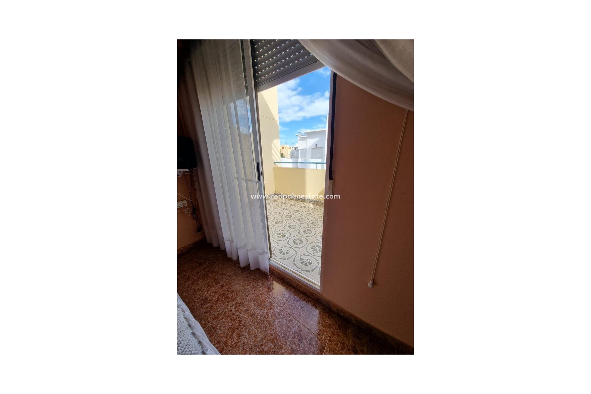 Herverkoop - duplex -
Torrevieja - Torretas