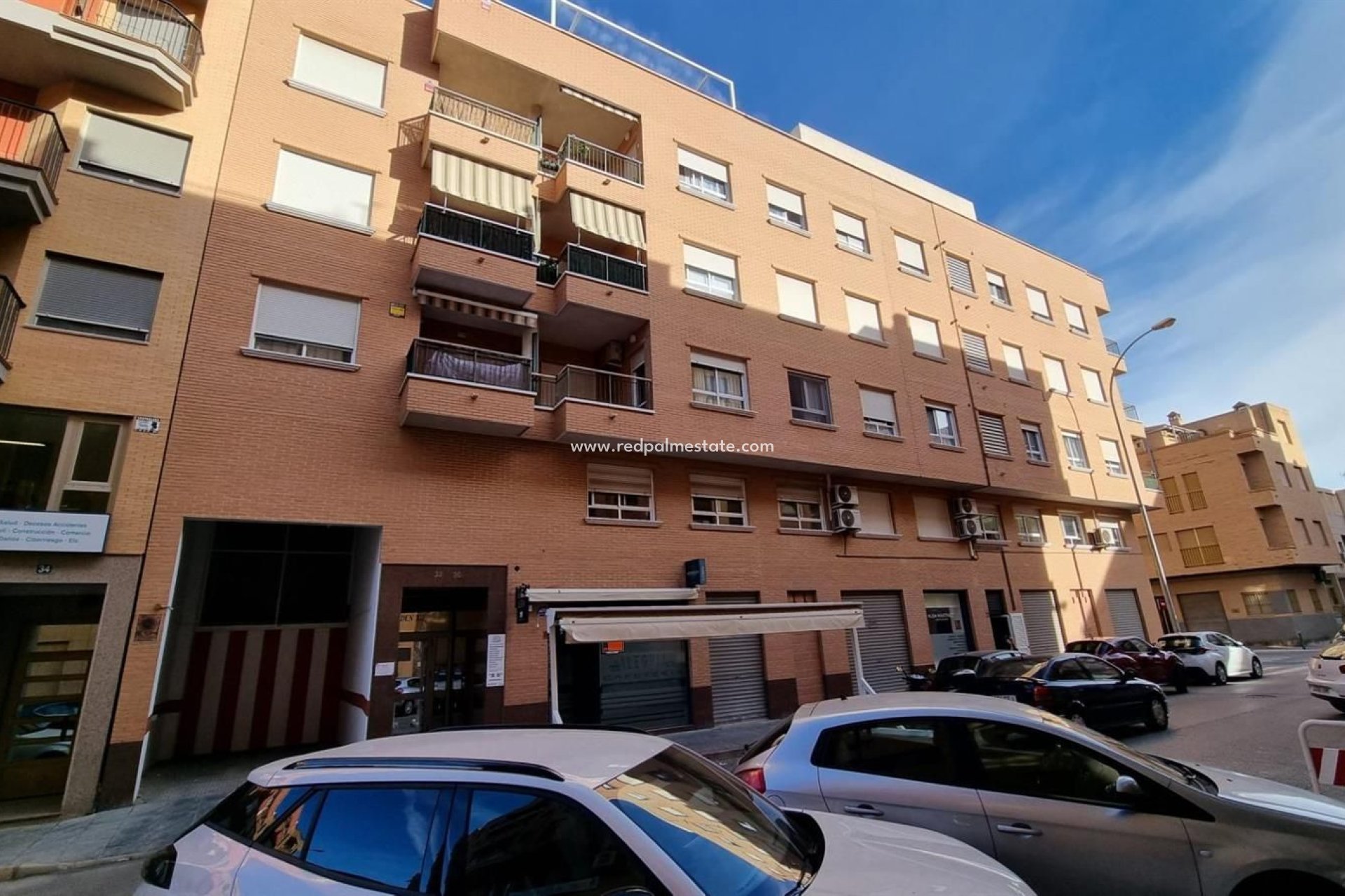 Herverkoop - Garage -
Orihuela Costa - Barrio de la Ocarasa