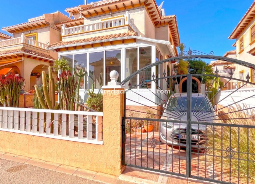 Herverkoop - Herenhuis -
Orihuela Costa - Lomas de Cabo Roig