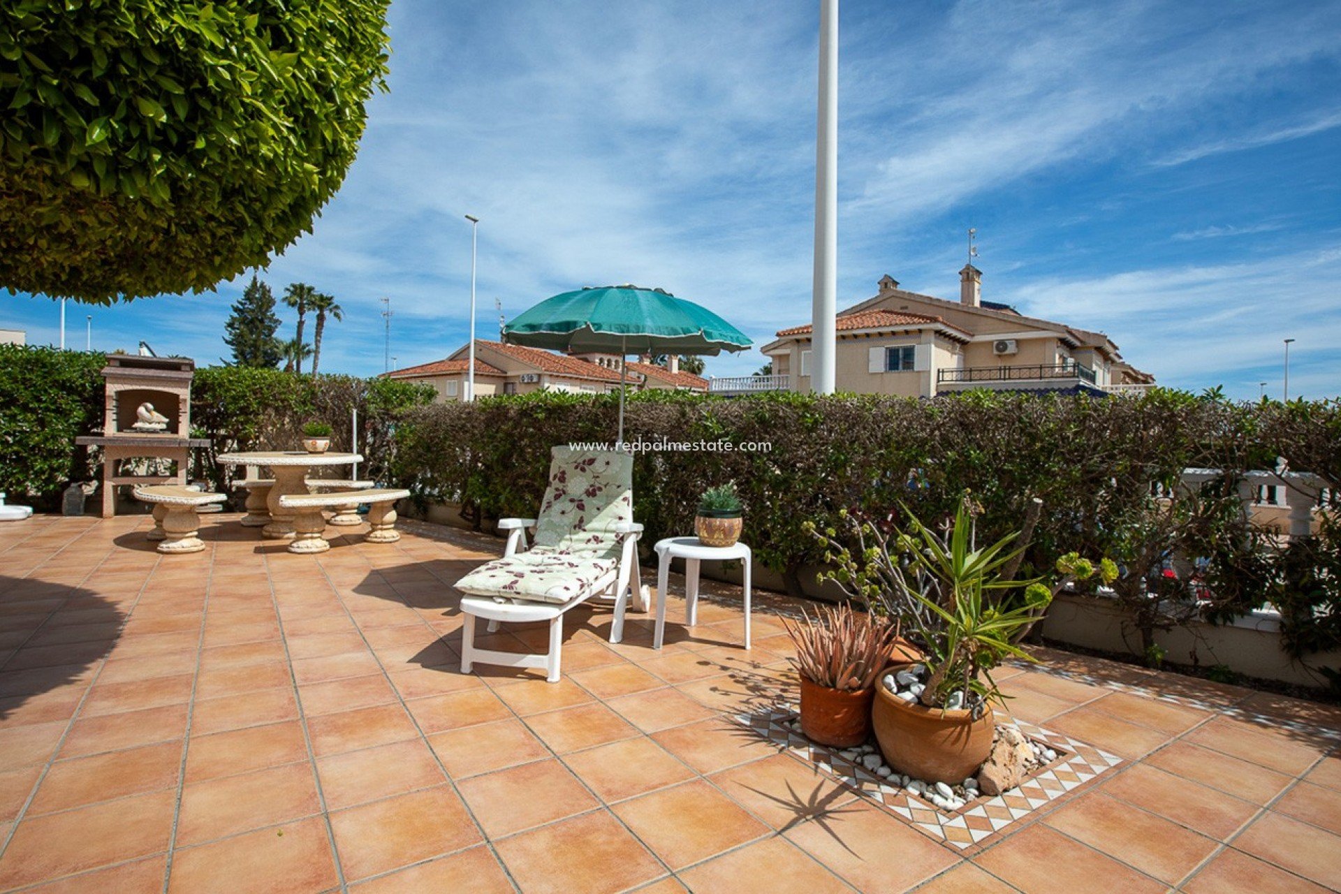 Herverkoop - Herenhuis -
Orihuela Costa - Zeniamar Shopping Centre