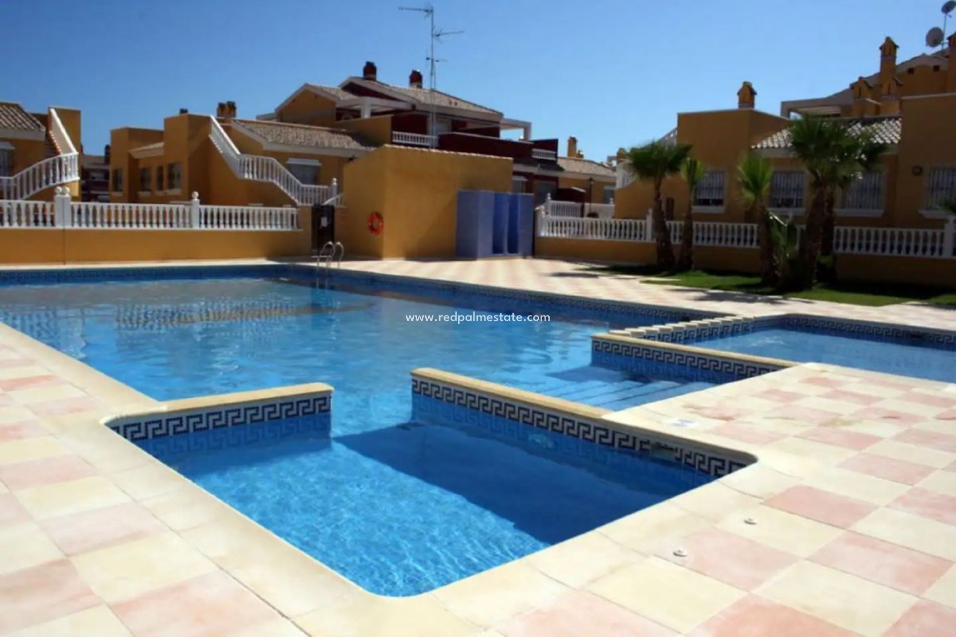 Herverkoop - Herenhuis -
Torrevieja - La Torreta