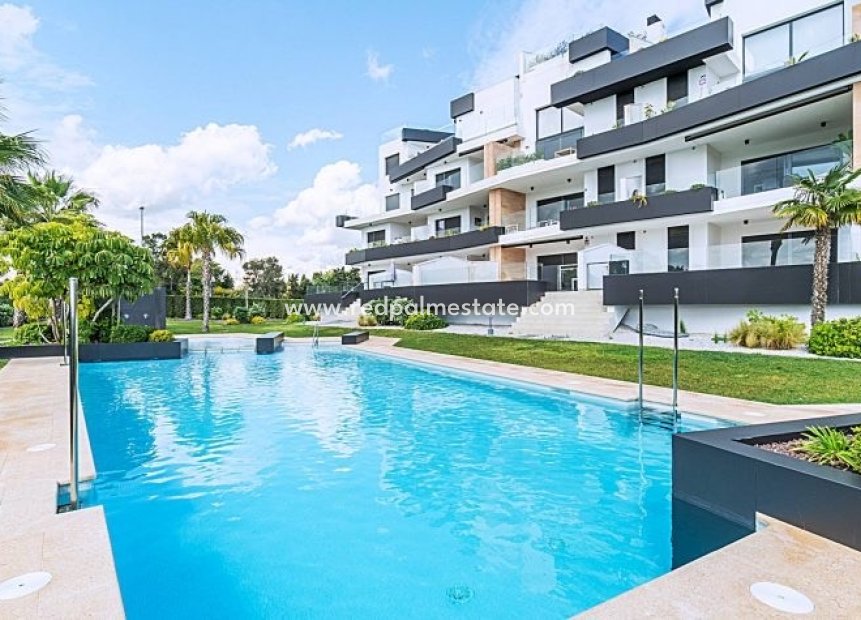 Herverkoop - Penthouse -
Orihuela Costa - Villamartin