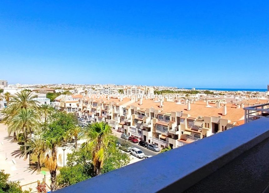 Herverkoop - Penthouse -
Torrevieja - Center