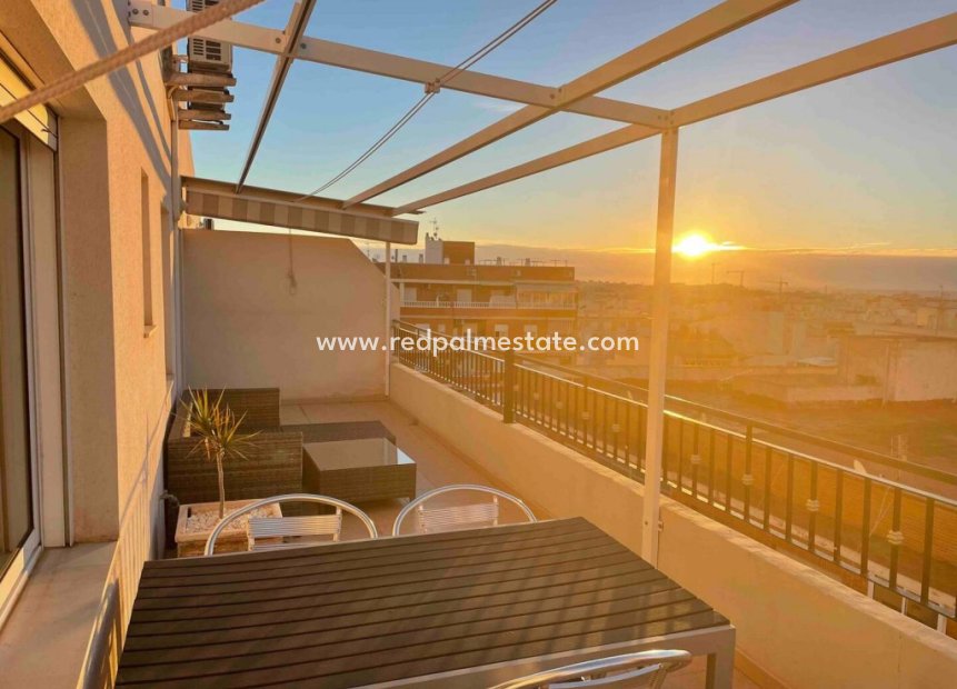 Herverkoop - Penthouse -
Torrevieja - La Mata