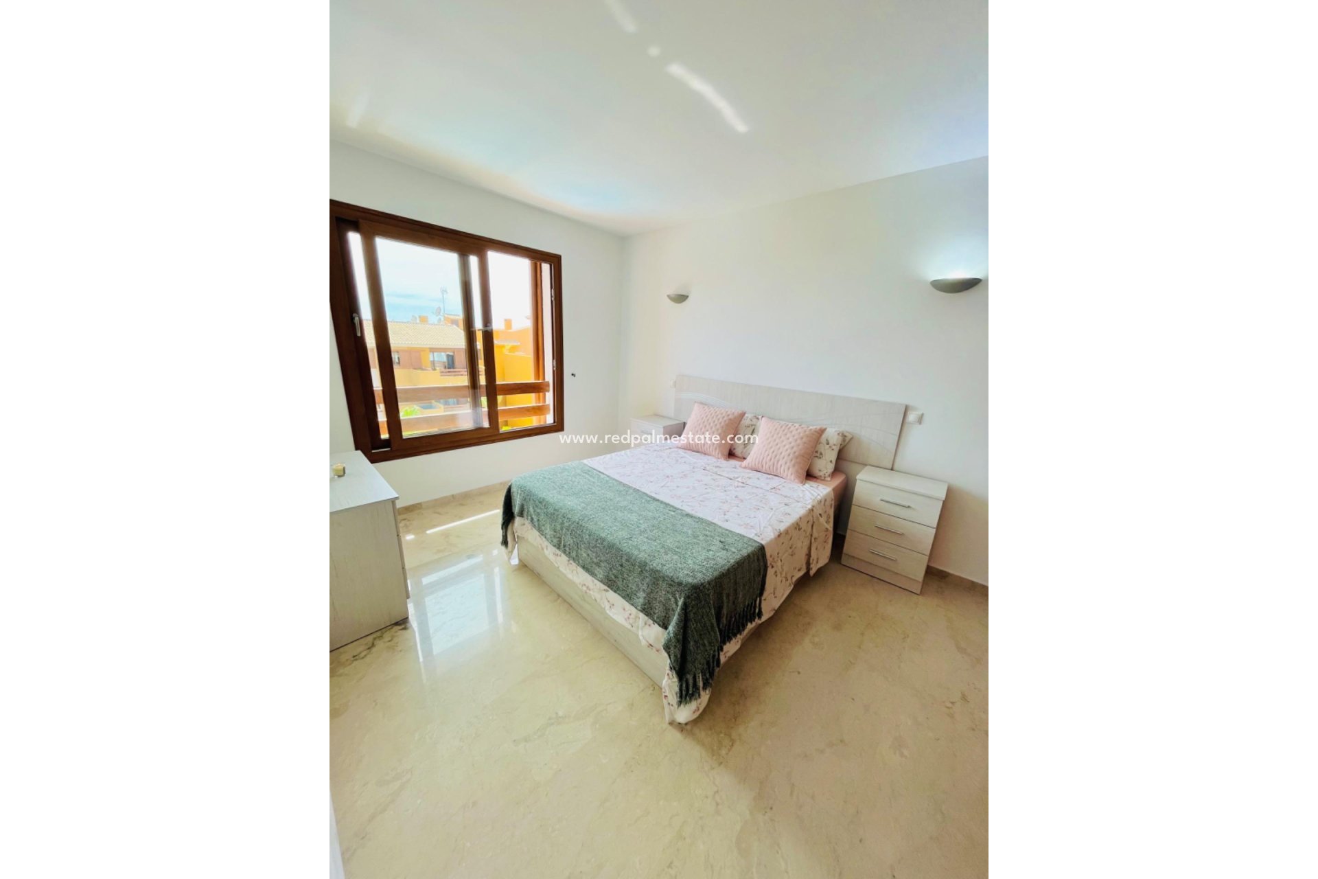 Herverkoop - Penthouse -
Torrevieja - Punta Prima