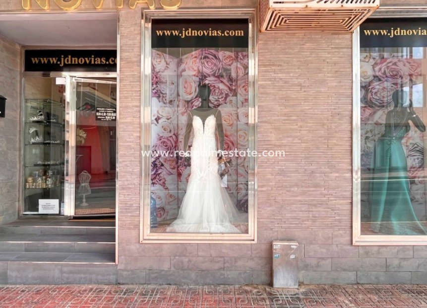 Herverkoop - Reclame -
Torrevieja - Playa del Cura