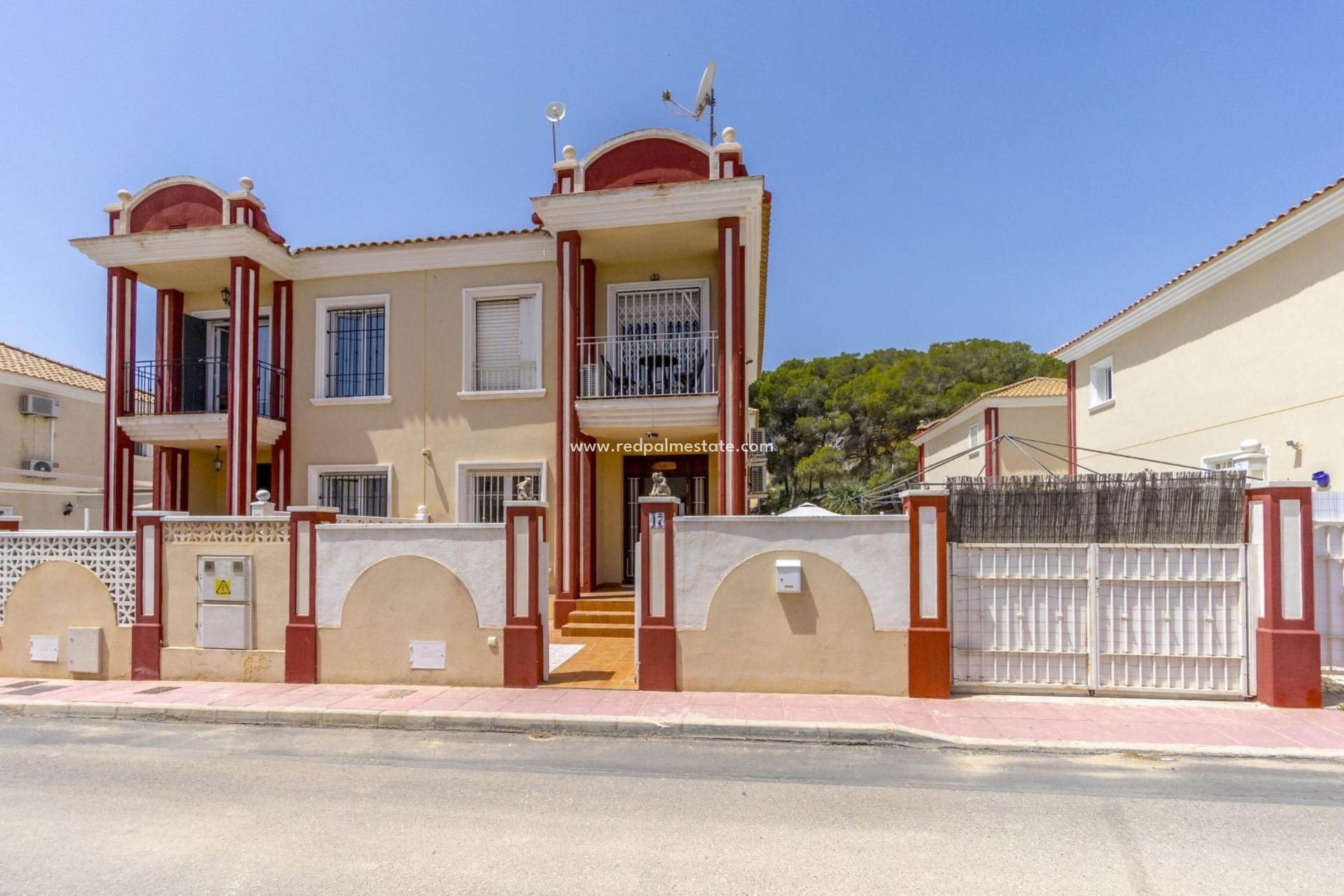 Herverkoop - Rijtjeshuis -
Orihuela Costa - Campoamor