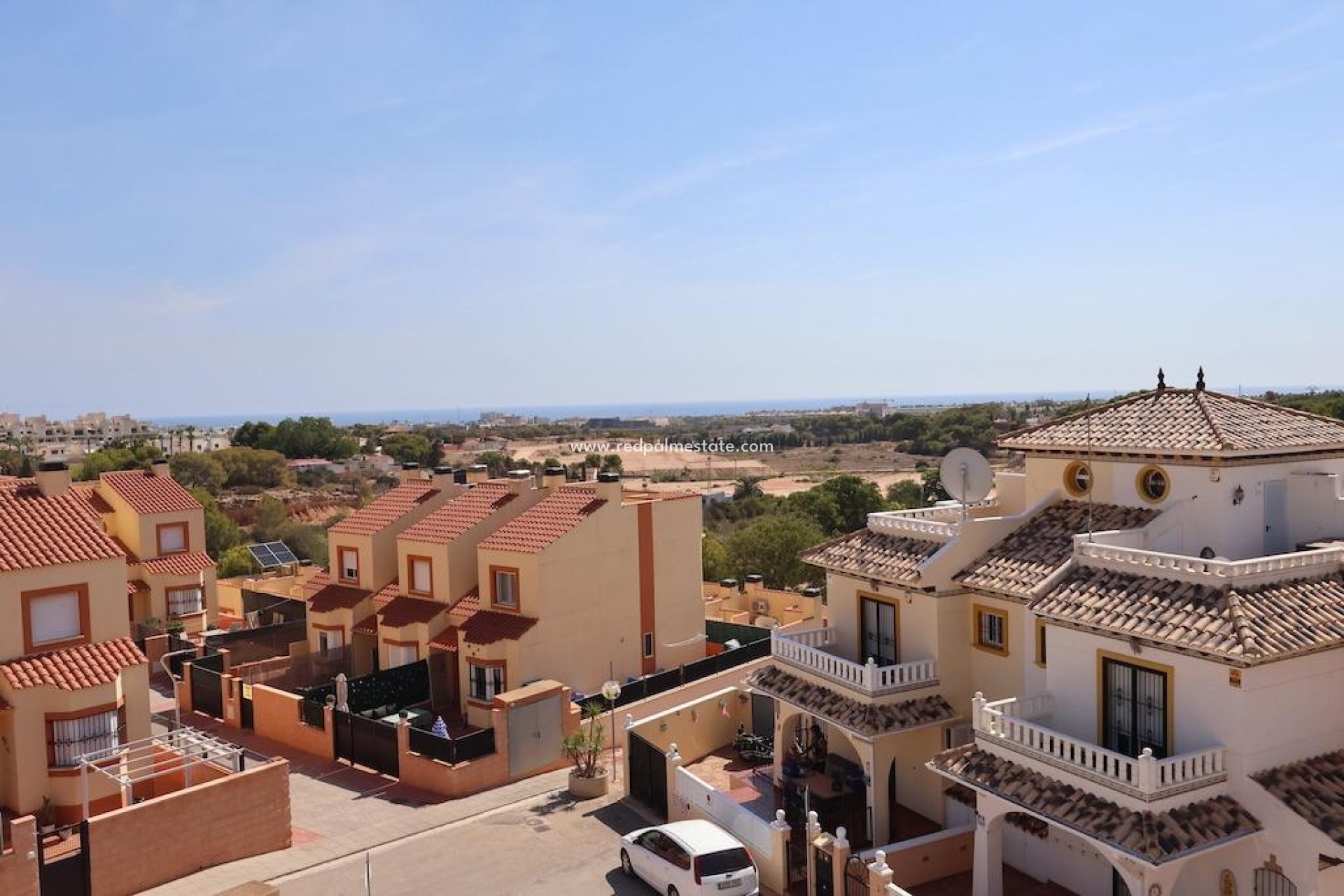 Herverkoop - Rijtjeshuis -
Orihuela Costa - Montezenia