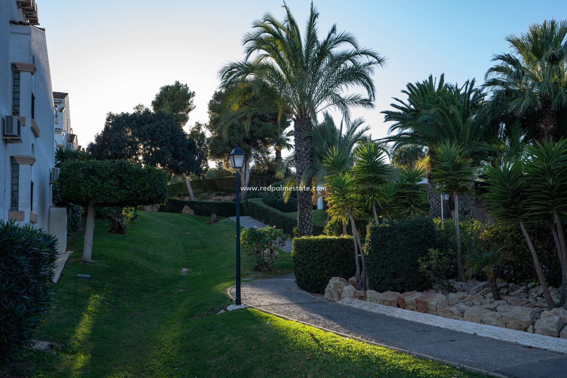 Herverkoop - Stadshuis -
Gran Alacant - Panorama