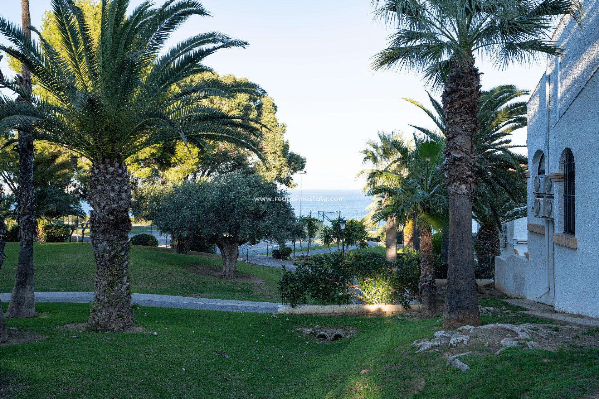 Herverkoop - Stadshuis -
Gran Alacant - Panorama