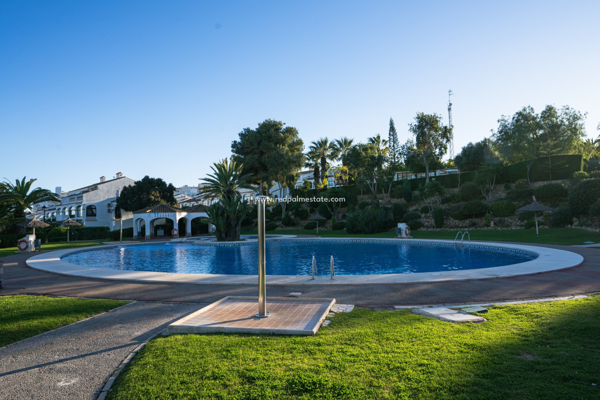 Herverkoop - Stadshuis -
Gran Alacant - Panorama