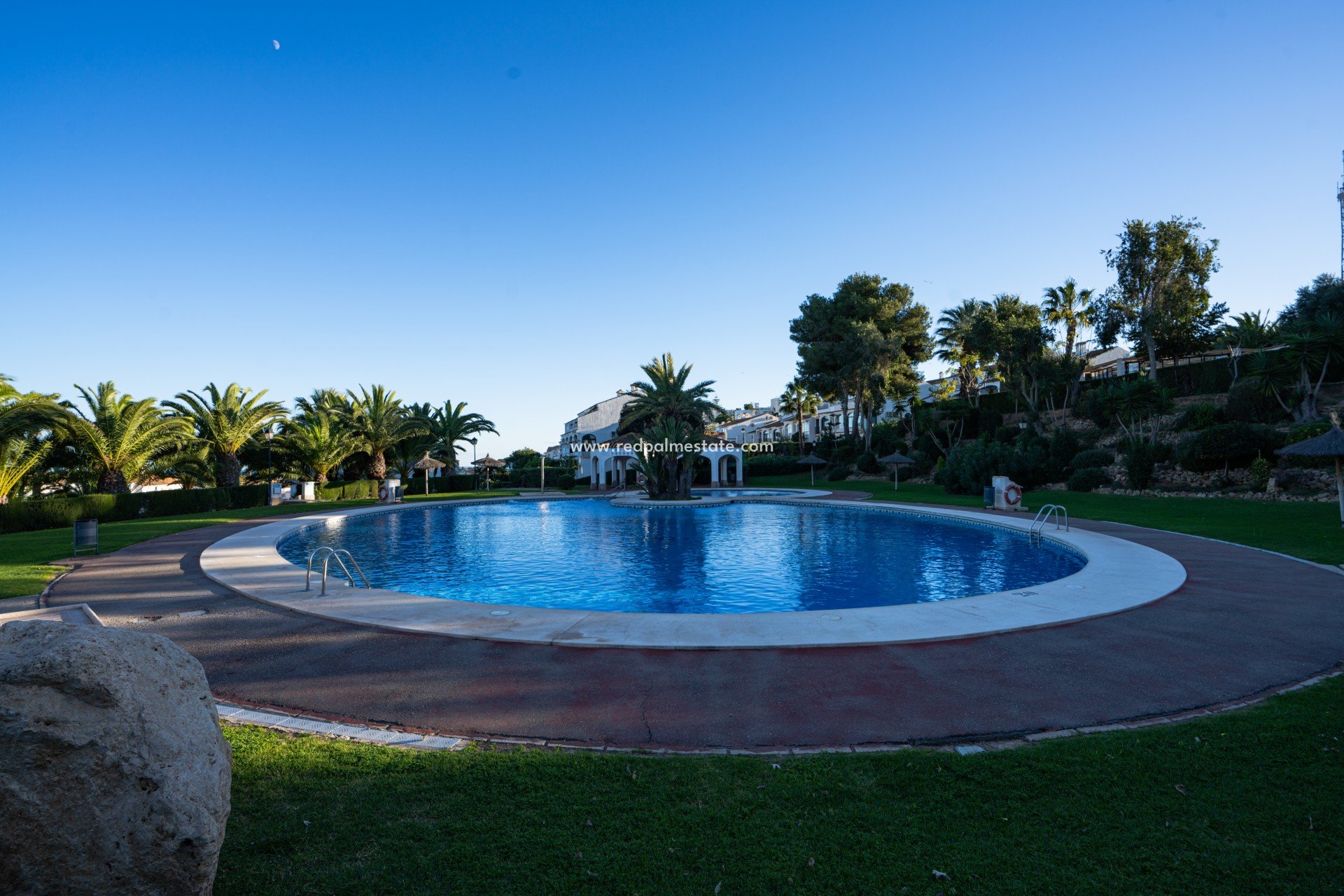 Herverkoop - Stadshuis -
Gran Alacant - Panorama