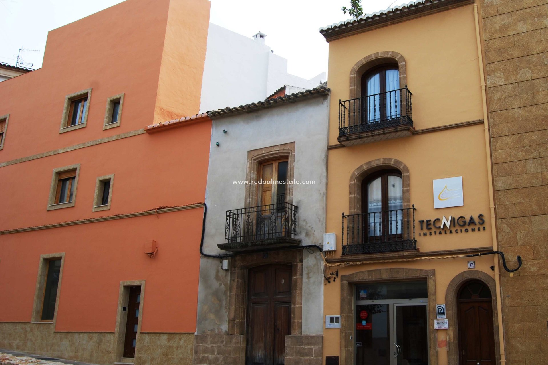 Herverkoop - Stadshuis -
Jávea - Costa Blanca