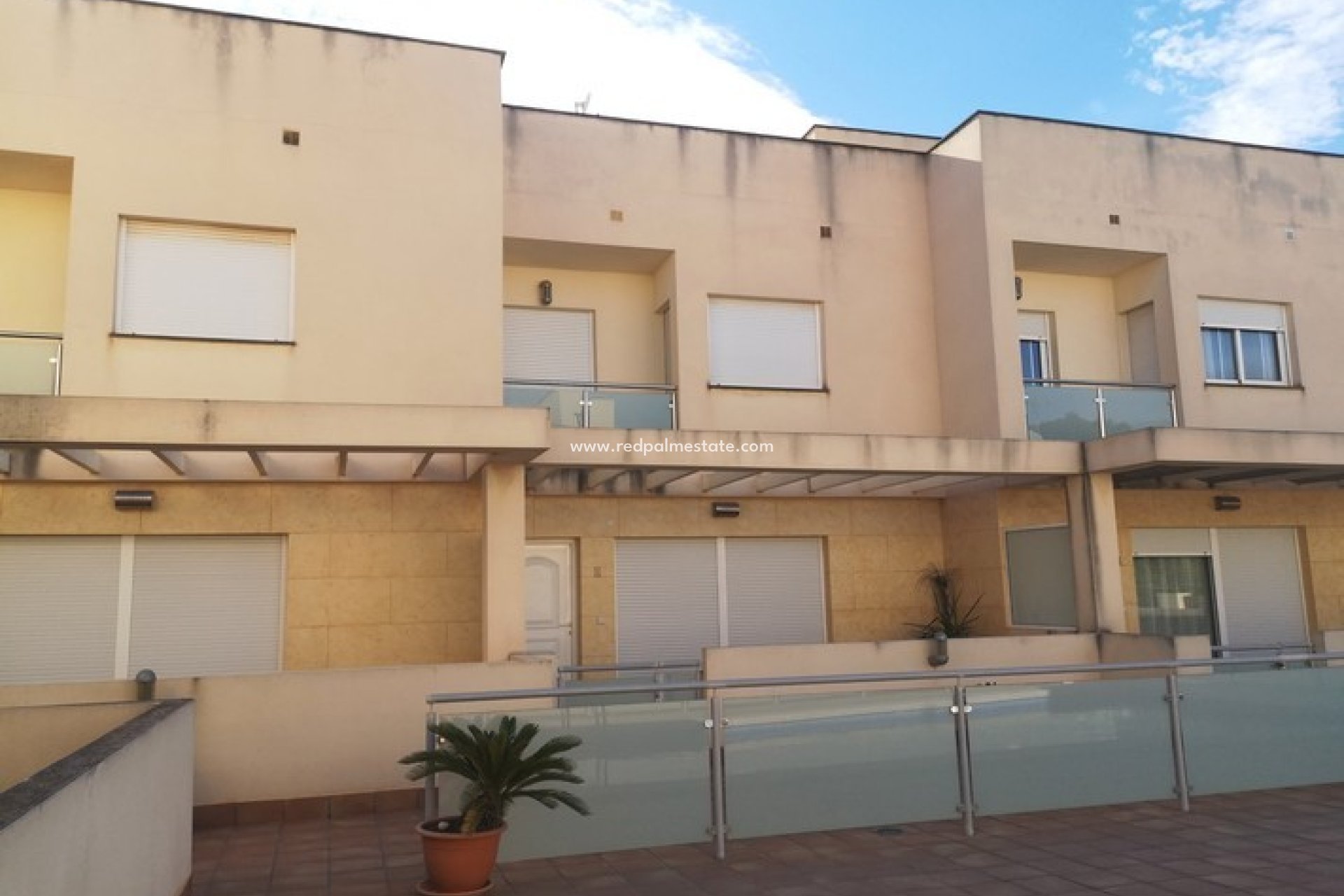 Herverkoop - Stadshuis -
Montesinos - Costa Blanca