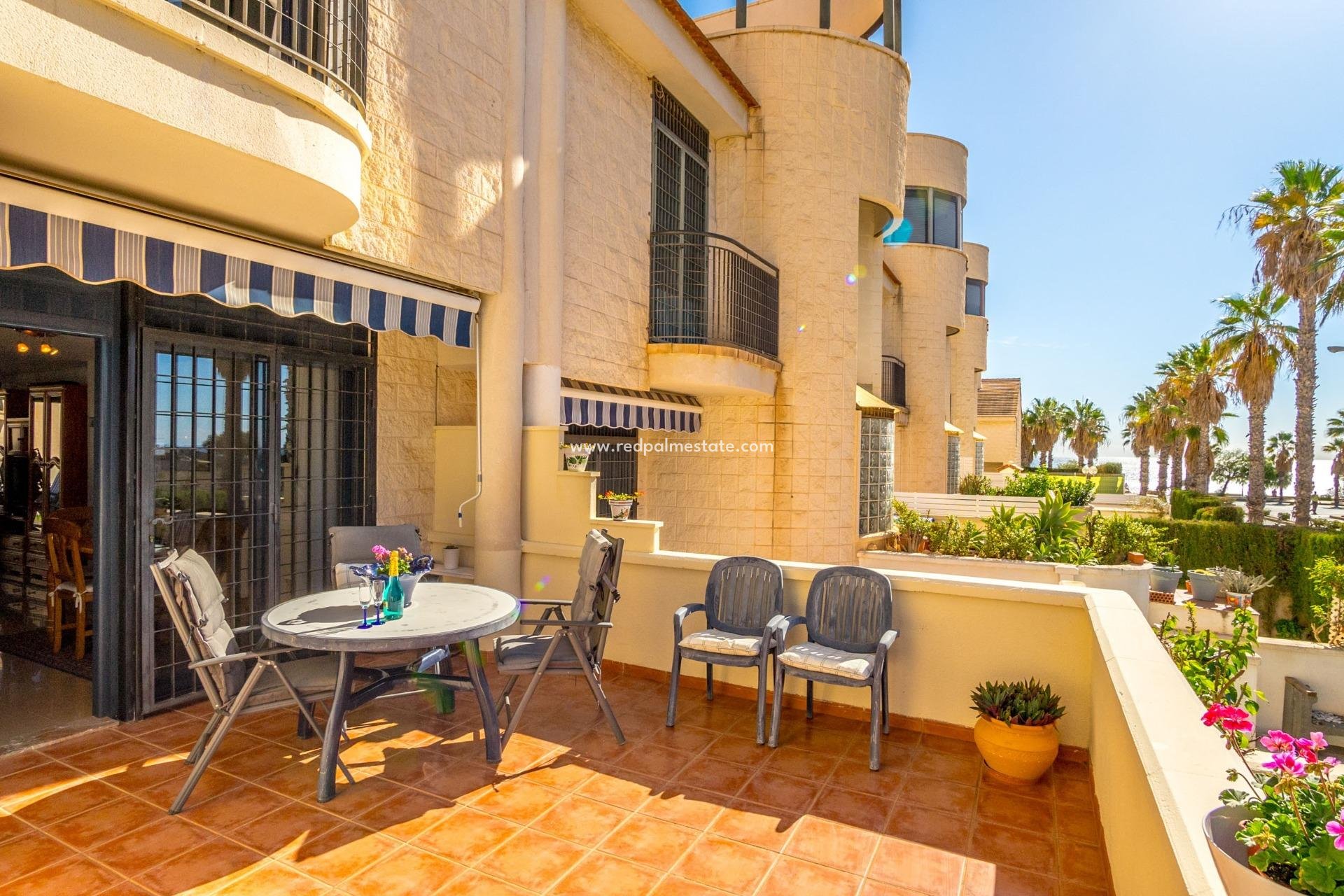 Herverkoop - Stadshuis -
Orihuela Costa - Cabo Roig