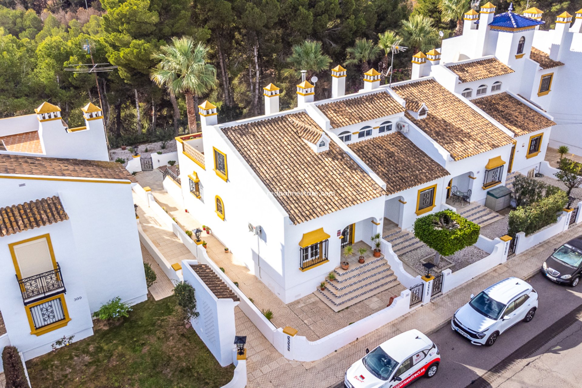 Herverkoop - Stadshuis -
Orihuela Costa - Costa Blanca