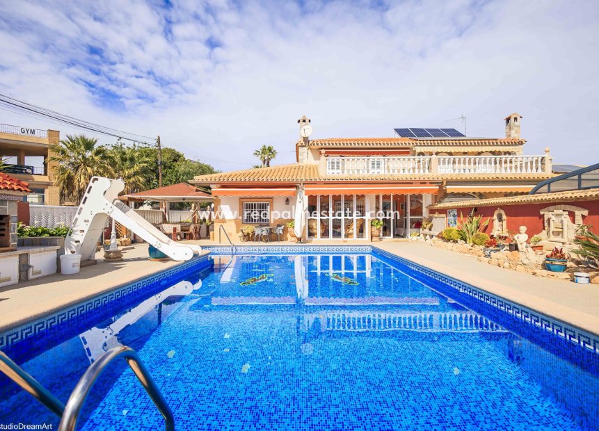 Herverkoop - Stadshuis -
Orihuela Costa - Costa Blanca