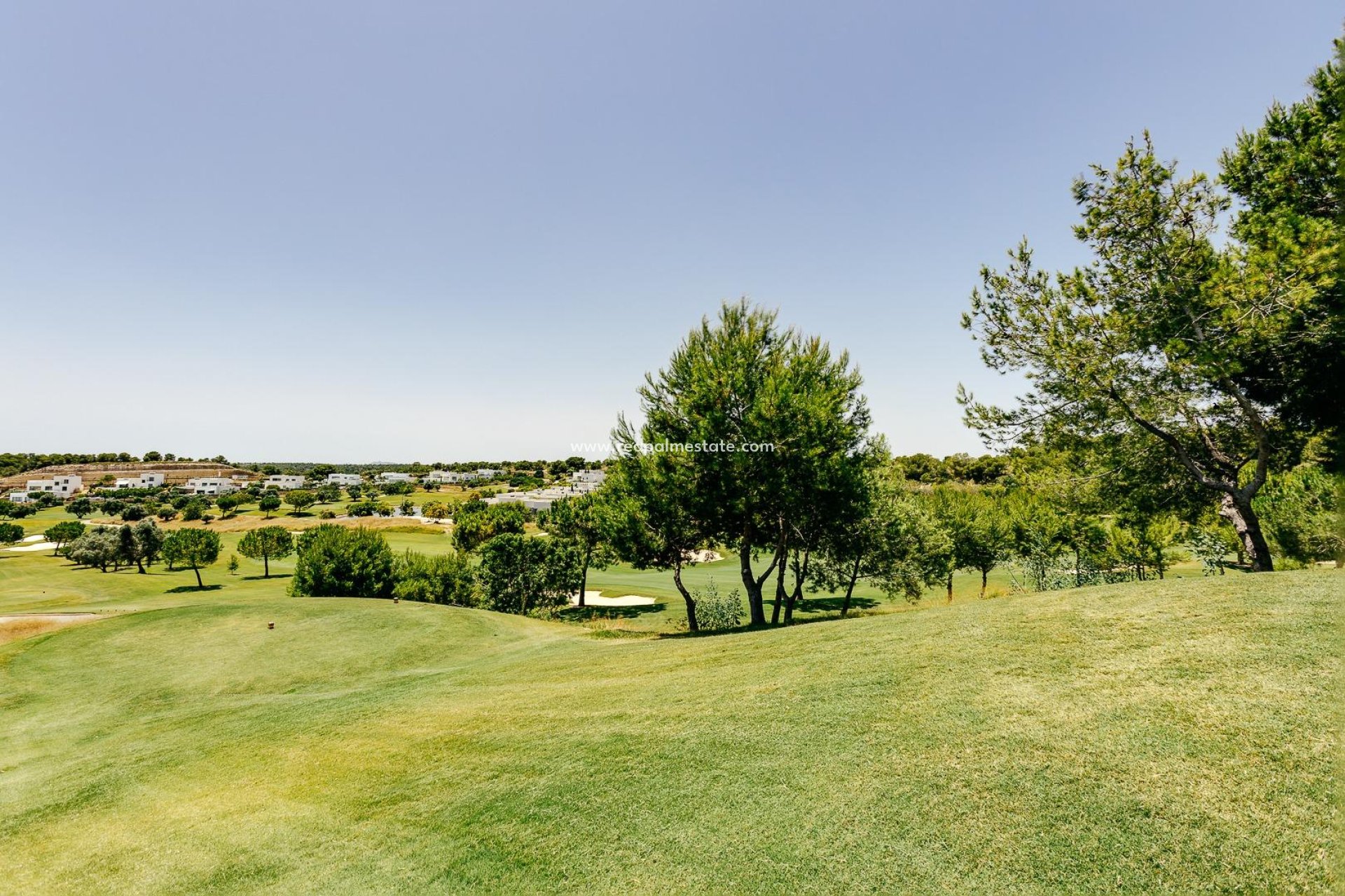 Herverkoop - Stadshuis -
Orihuela Costa - Las Filipinas