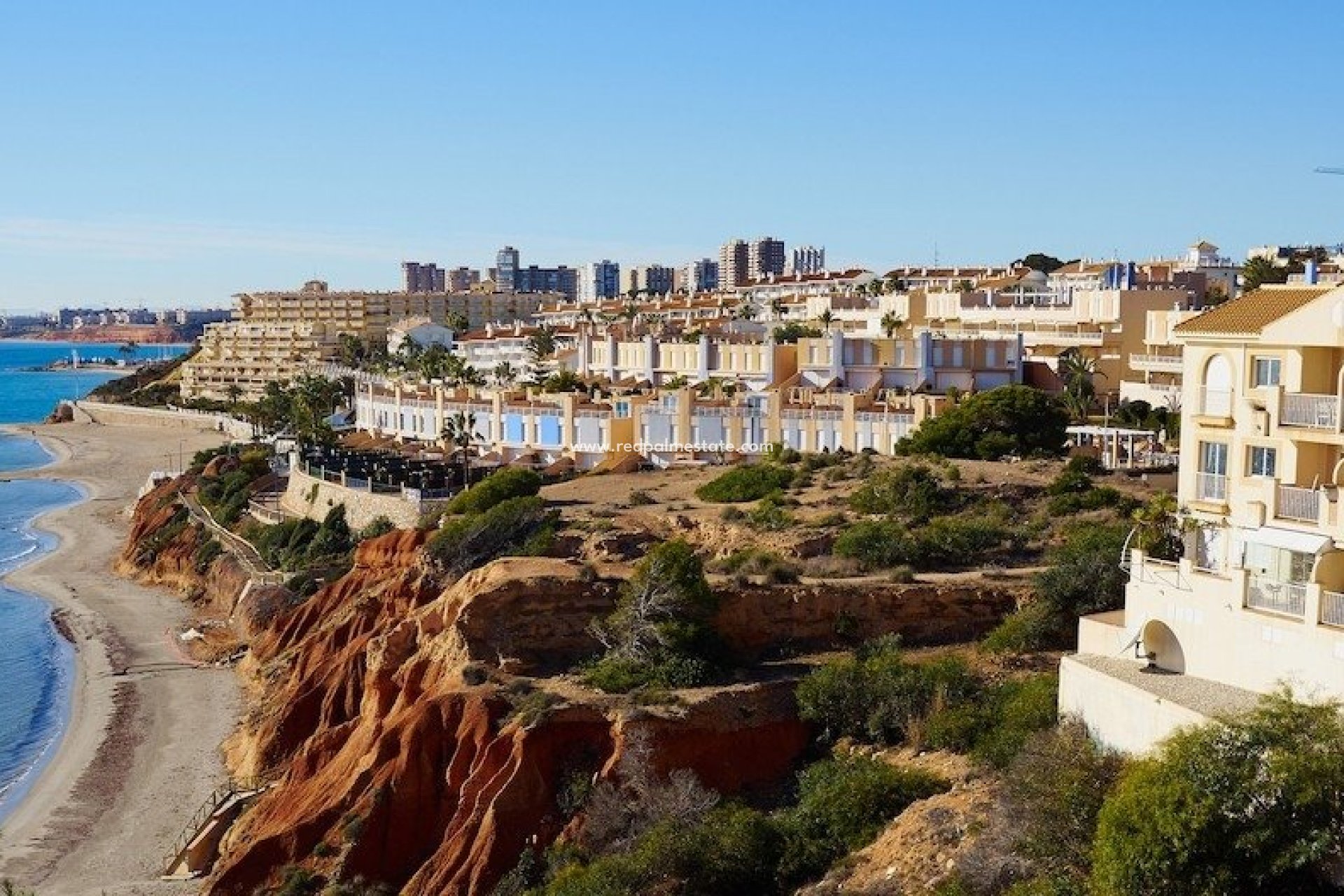 Herverkoop - Stadshuis -
Orihuela Costa - Las Filipinas