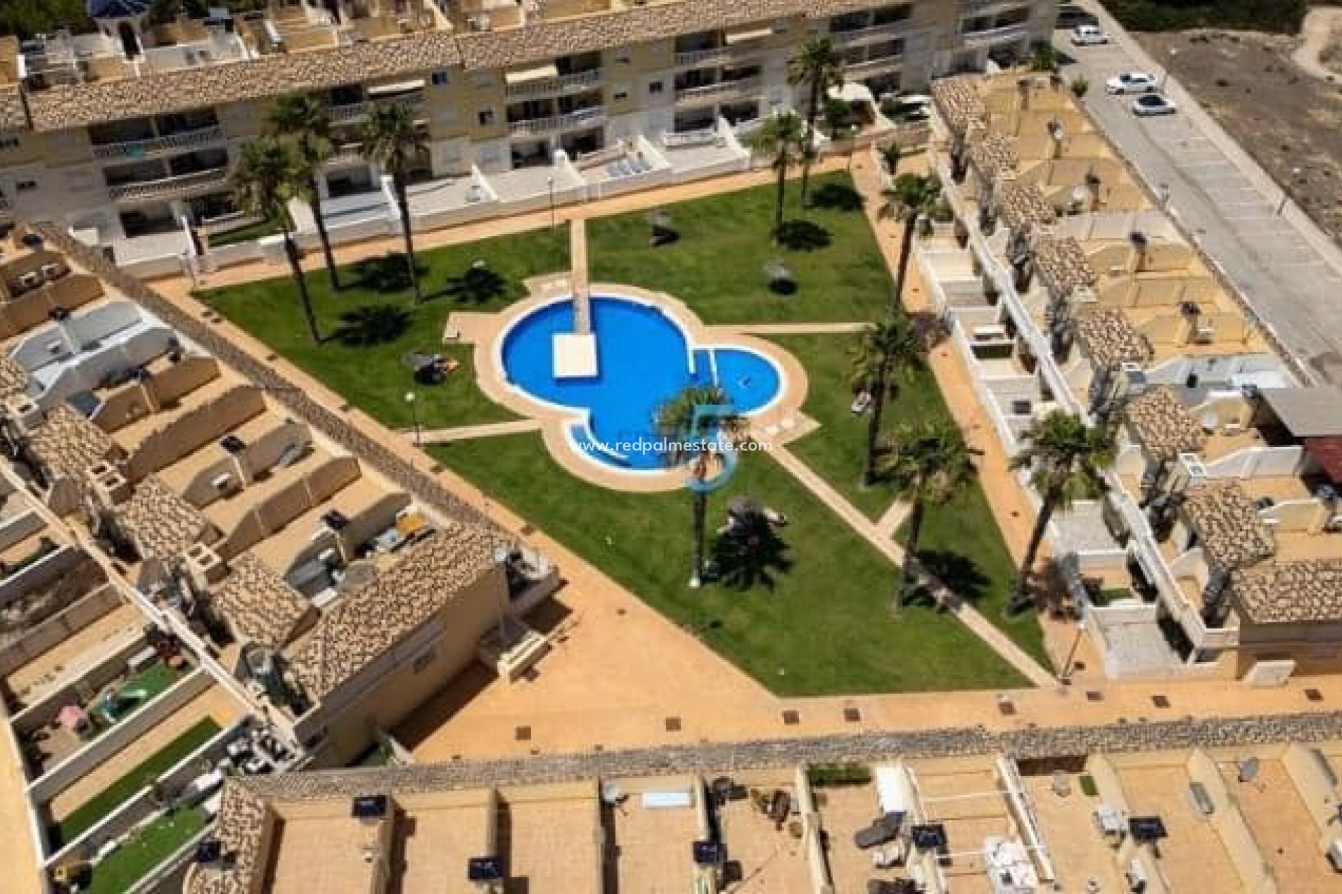 Herverkoop - Stadshuis -
Orihuela Costa - Lomas de Cabo Roig