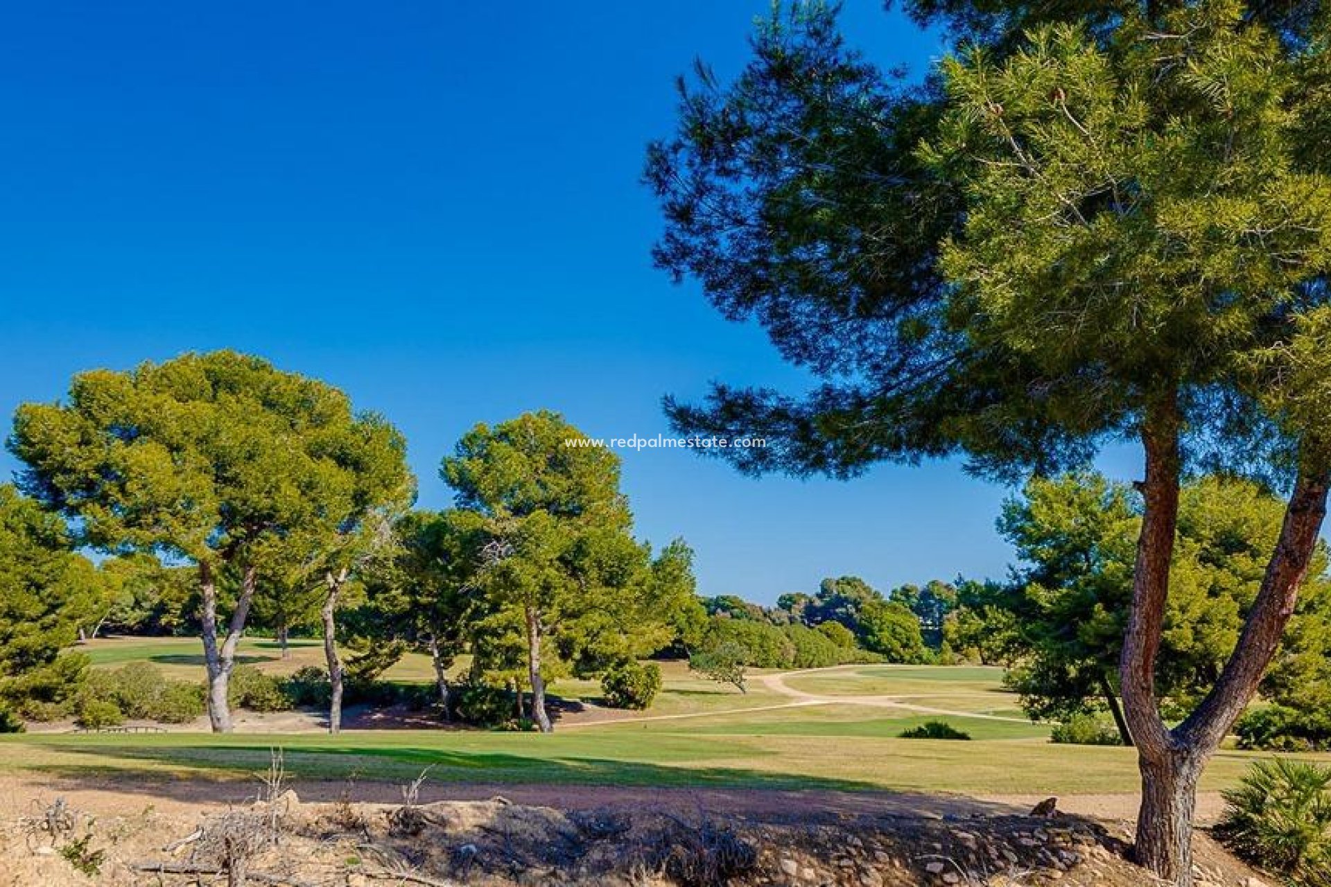 Herverkoop - Stadshuis -
Orihuela Costa - Los Dolses