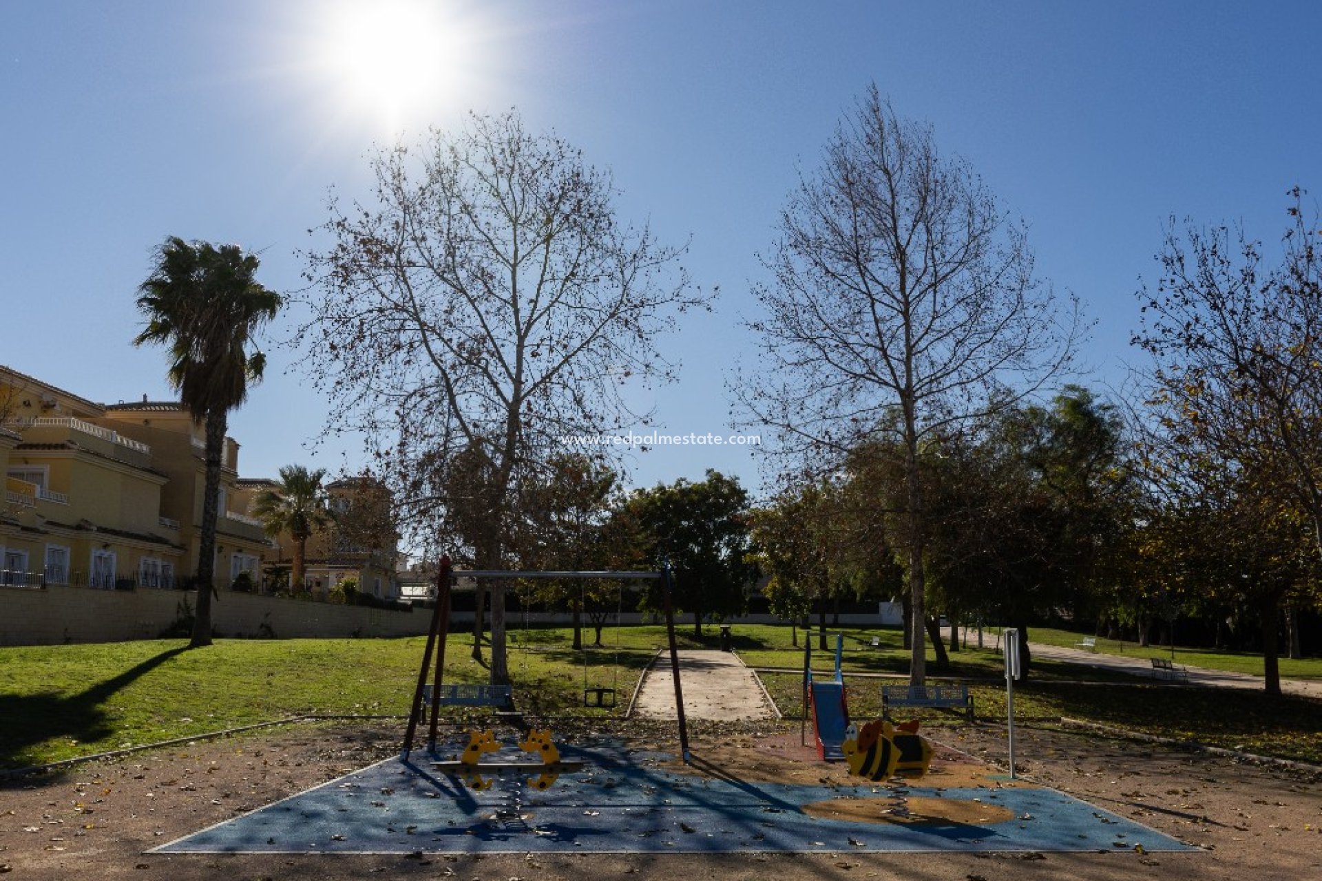 Herverkoop - Stadshuis -
Orihuela Costa - Mariblanca