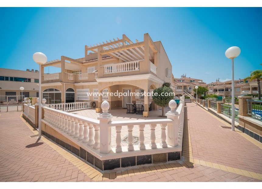 Herverkoop - Stadshuis -
Orihuela Costa - Playa Flamenca