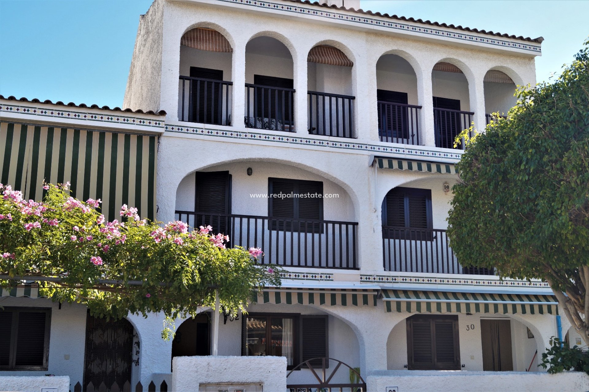 Herverkoop - Stadshuis -
Santa Pola - Costa Blanca