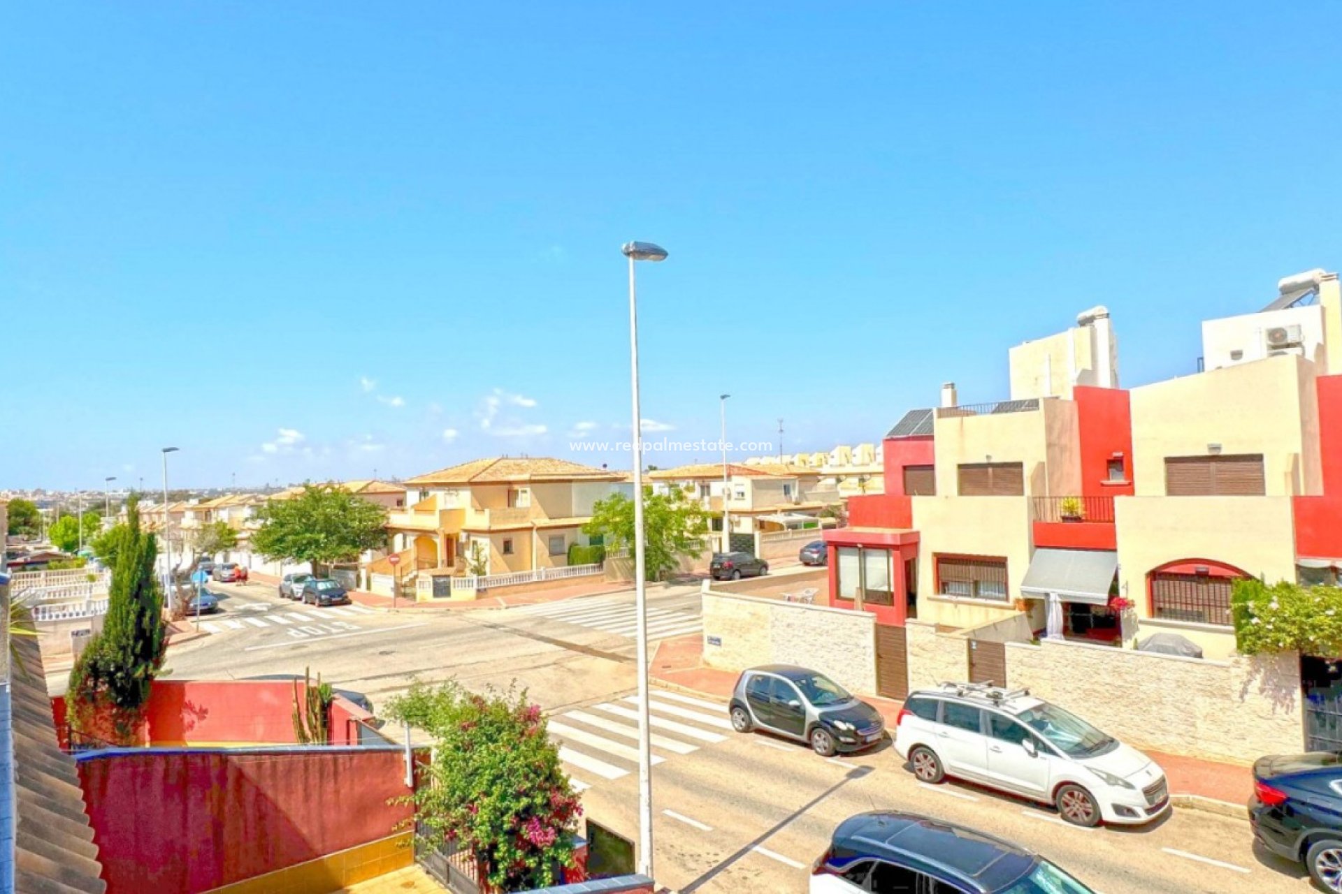 Herverkoop - Stadshuis -
Torrevieja - Costa Blanca