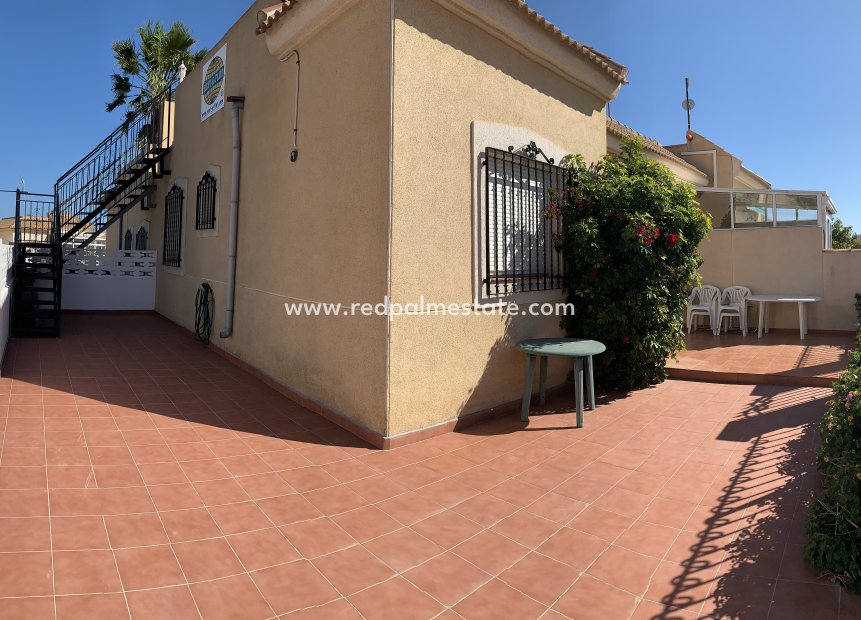 Herverkoop - Stadshuis -
Torrevieja - Costa Blanca