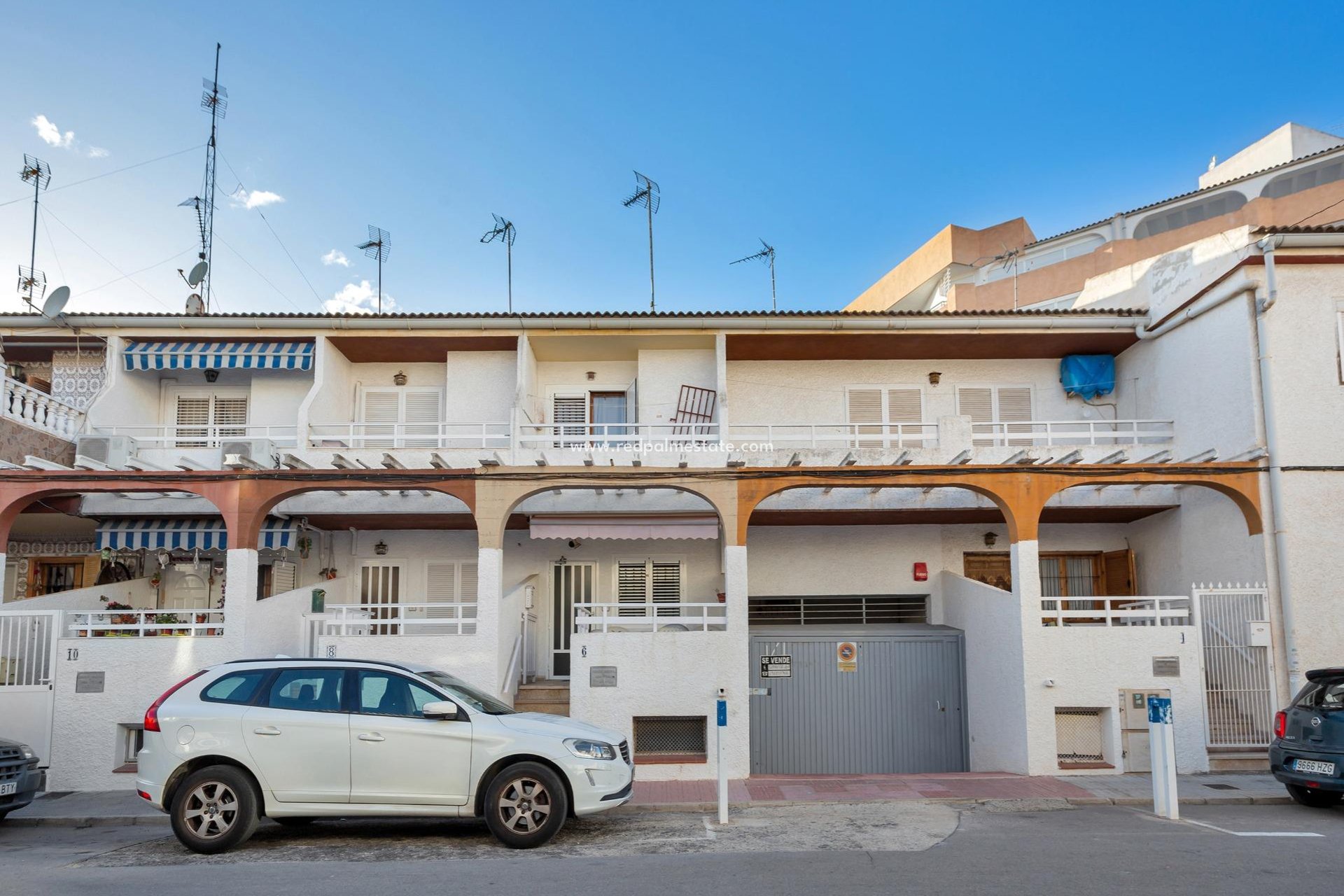 Herverkoop - Stadshuis -
Torrevieja - El Acequión - Los Náufragos