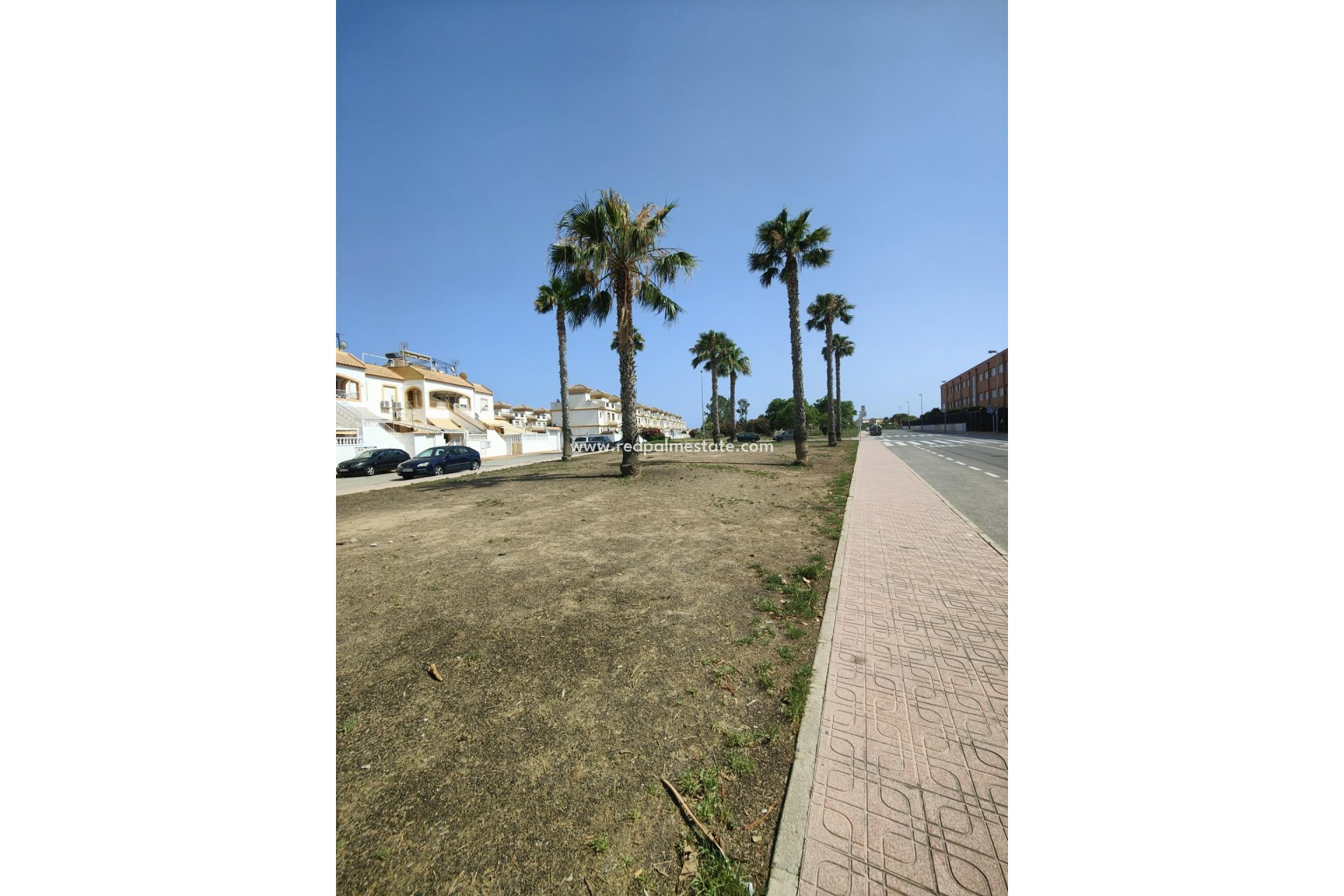 Herverkoop - Stadshuis -
Torrevieja - Torretas