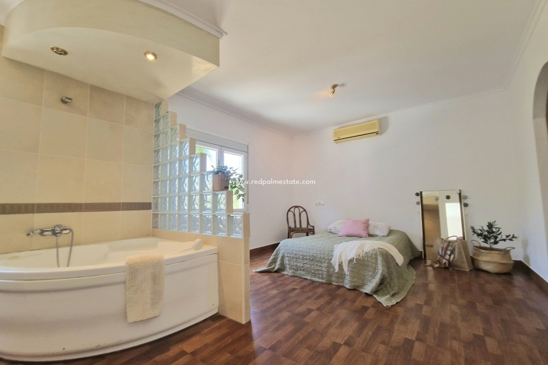 Herverkoop - Villa -
Albir - Costa Blanca