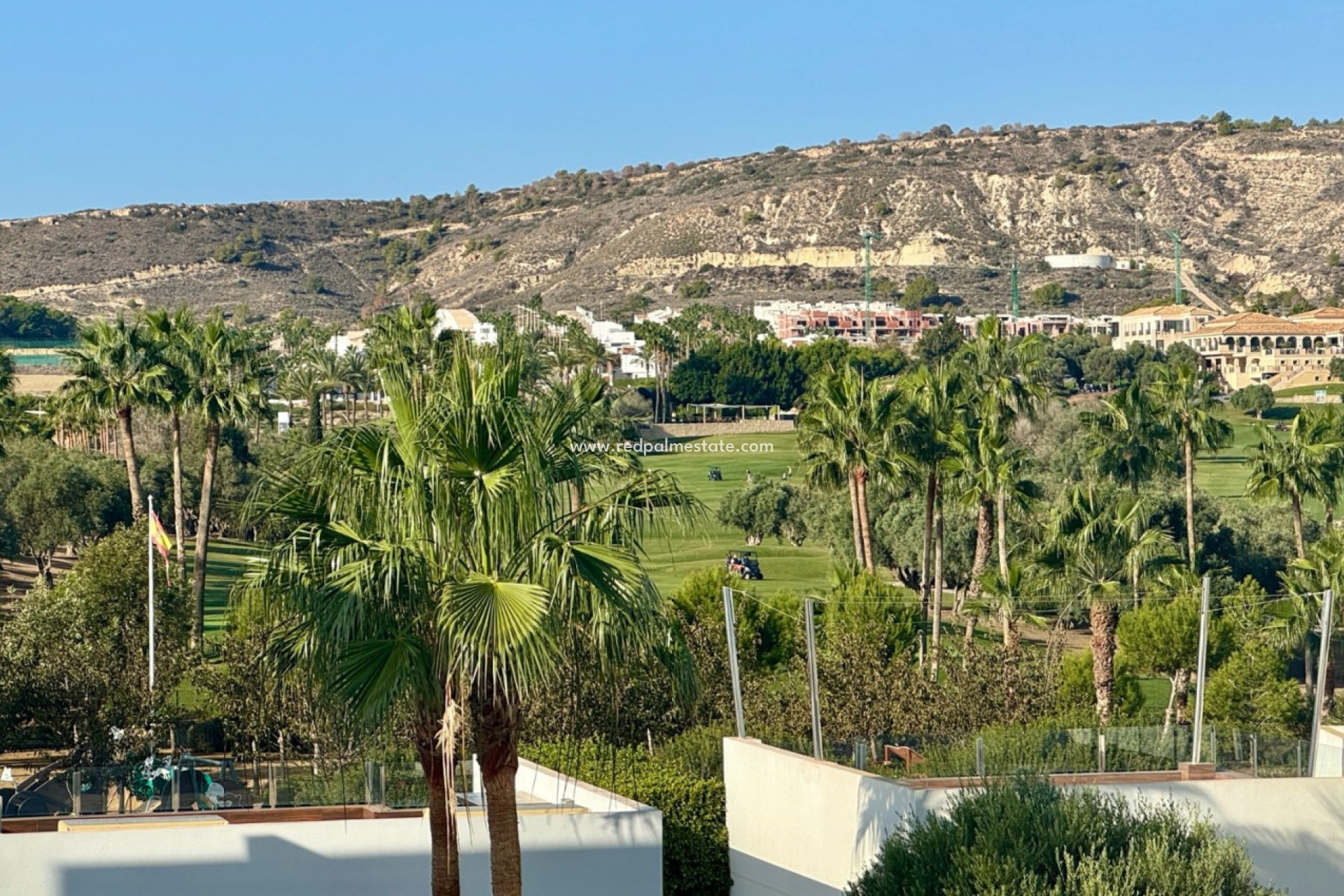 Herverkoop - Villa -
Algorfa - La Finca Golf Resort