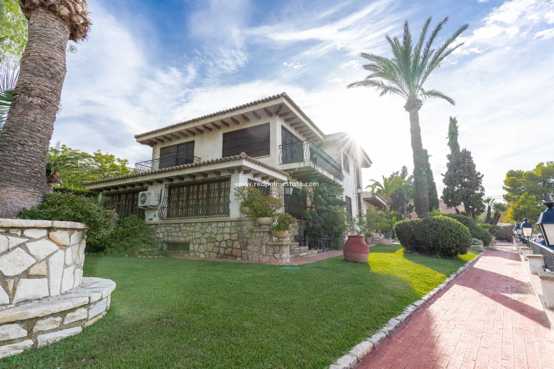 Herverkoop - Villa -
Alicante - Costa Blanca